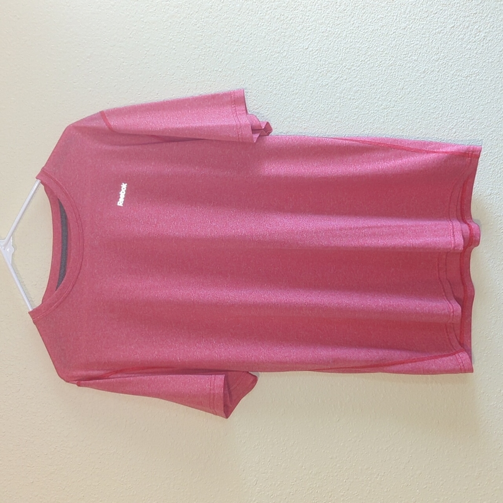 Men's Reebok Athletic Shirt - Size Large. New Condition. Color - Salmon